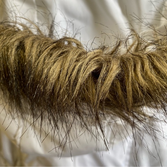 Dollhouse White Faux Fur Hood Belted Puffer Coat. Small. - Picture 13 of 13